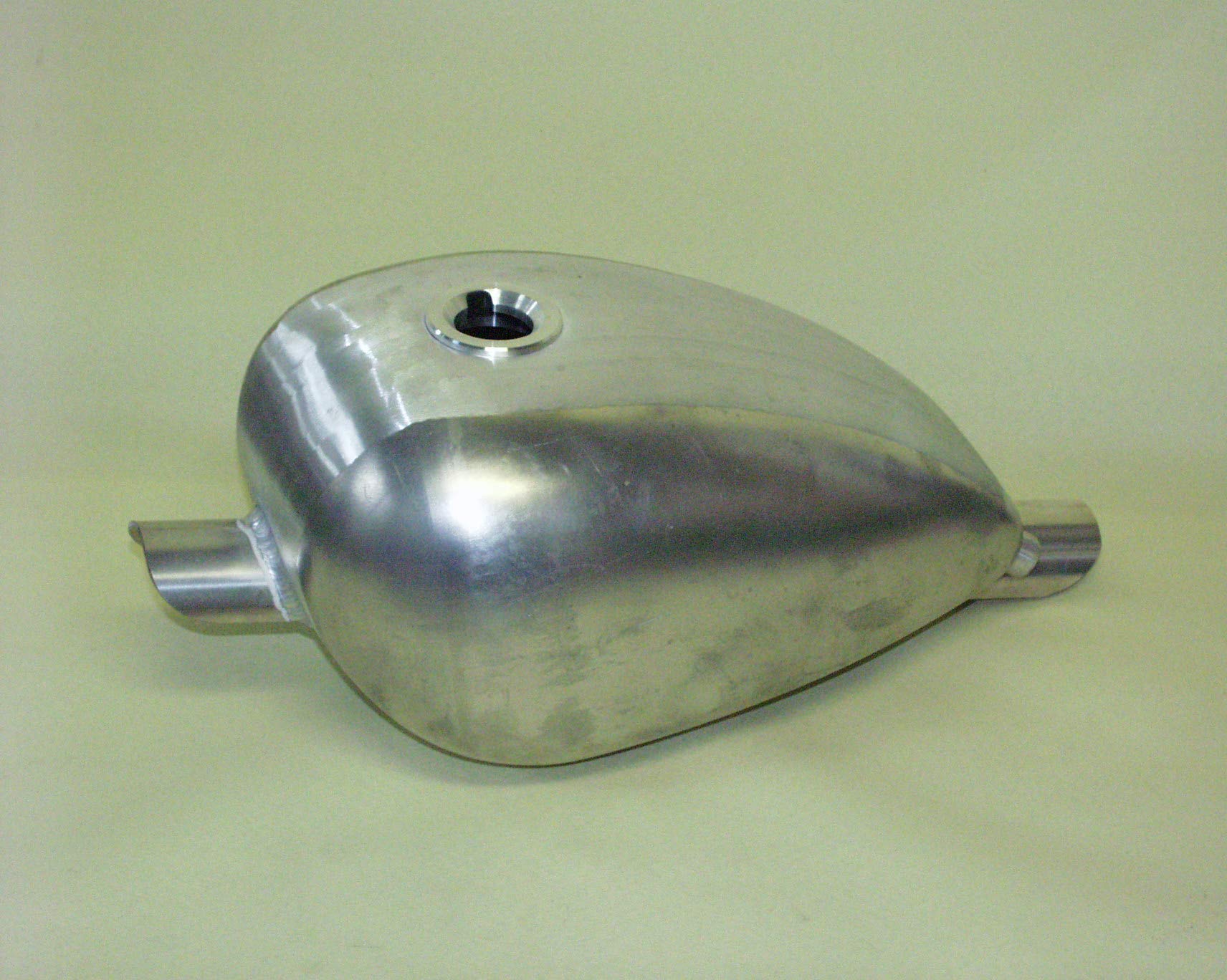 ピーナッツタンク　ロートンネル　汎用品 Amazon | 汎用 ピーナッツタンク ガスタンク ハーレー ワンオフ