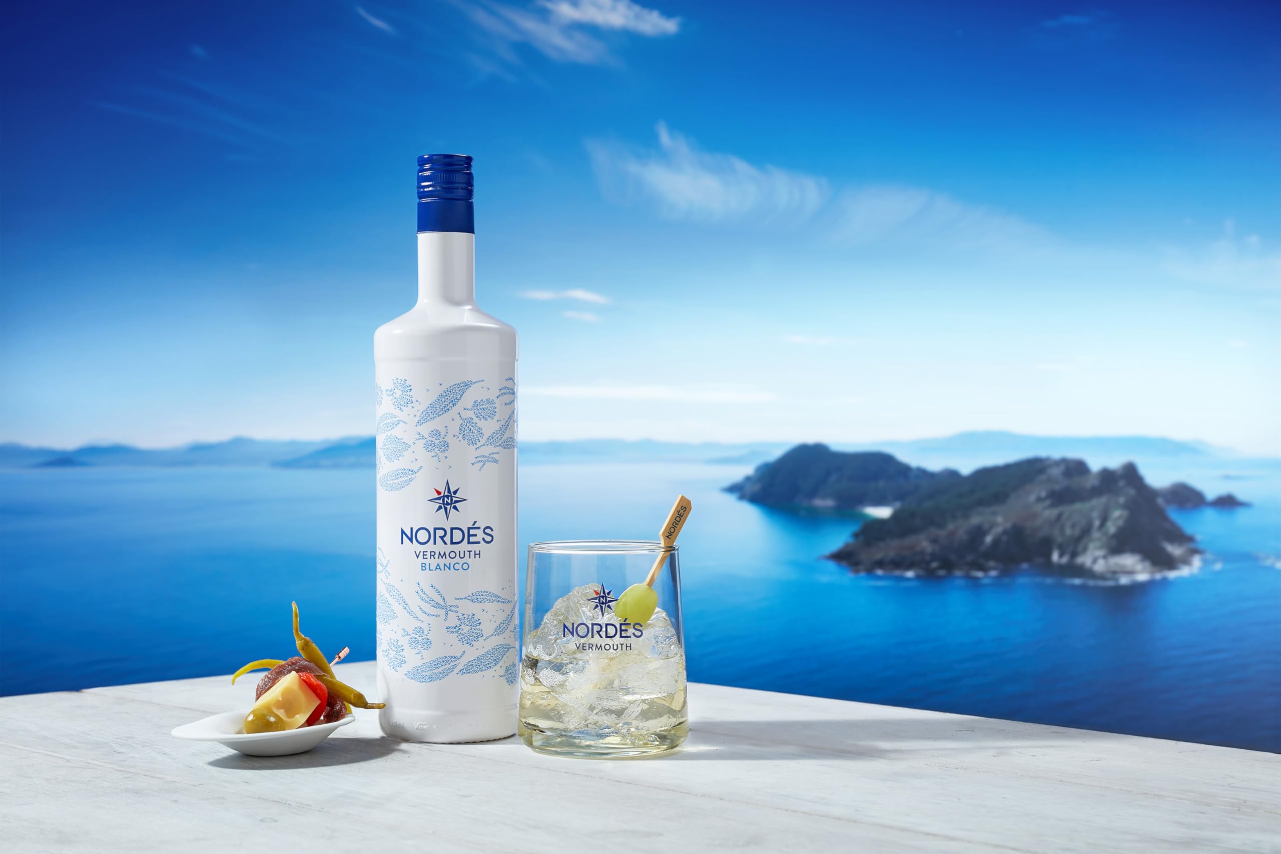 Nordés Pack Vermut Rojo 1 L + Vermut Blanco 1 L | Vermú Premium | Sabor único y diferente | Elaborado "Amodiño"
