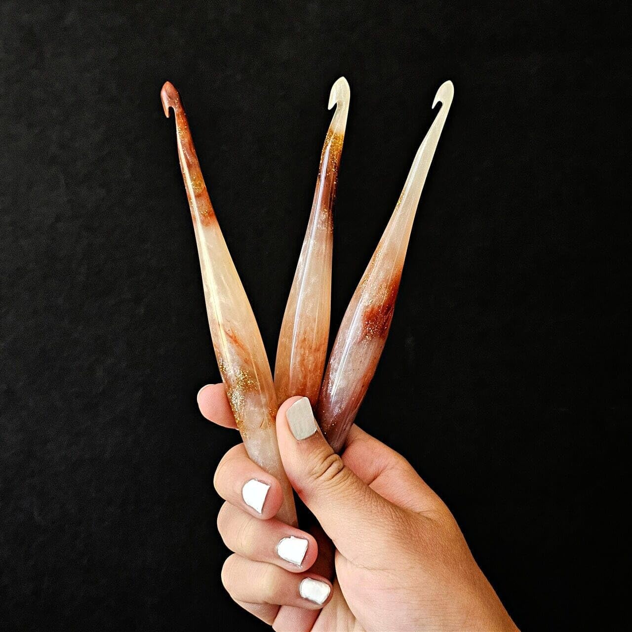 Furls Crochet Hook, Jupiter Streamline Swirl, Ergonomic Handle Crochet Hooks 7" (Streamline Swirl - Jupiter, P - 10.0mm)