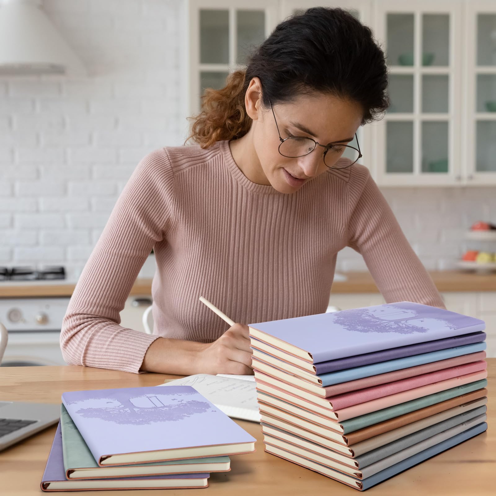TaoBary 24 quaderni A5 in pelle ecologica in poliuretano, colorati, a righe, con copertina in morbida pelle PU, per scrivere, ufficio, scuola, casa, lavoro (colori classici)