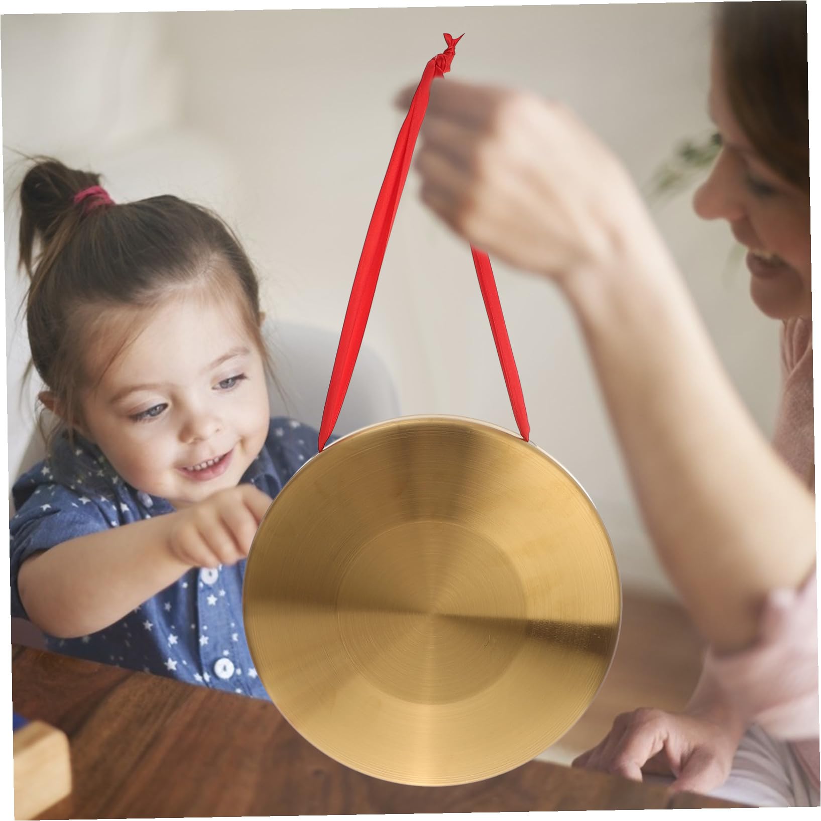 Hand Gong Cinese con Martello, Lega di Acciaio e Rame, Set da 1 Pezzo | Gong Tradizionale Cinese, Finitura Oro, Lucidatura Manuale, Strumento Percussione, Presa Confortevole per Ragazzo Ragazza