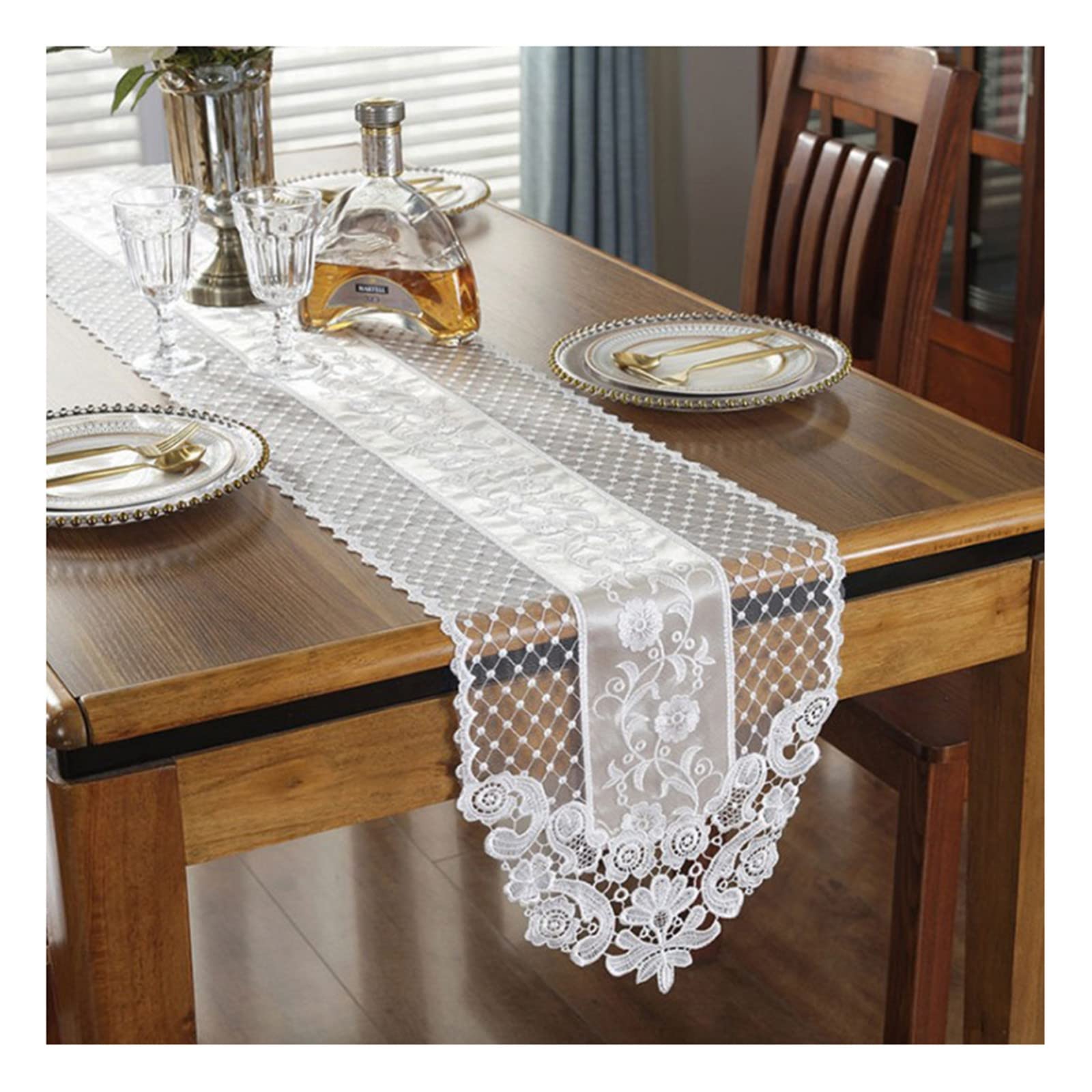 Chemin de table en dentelle blanche pour décoration de mariage moderne et meuble TV de salon