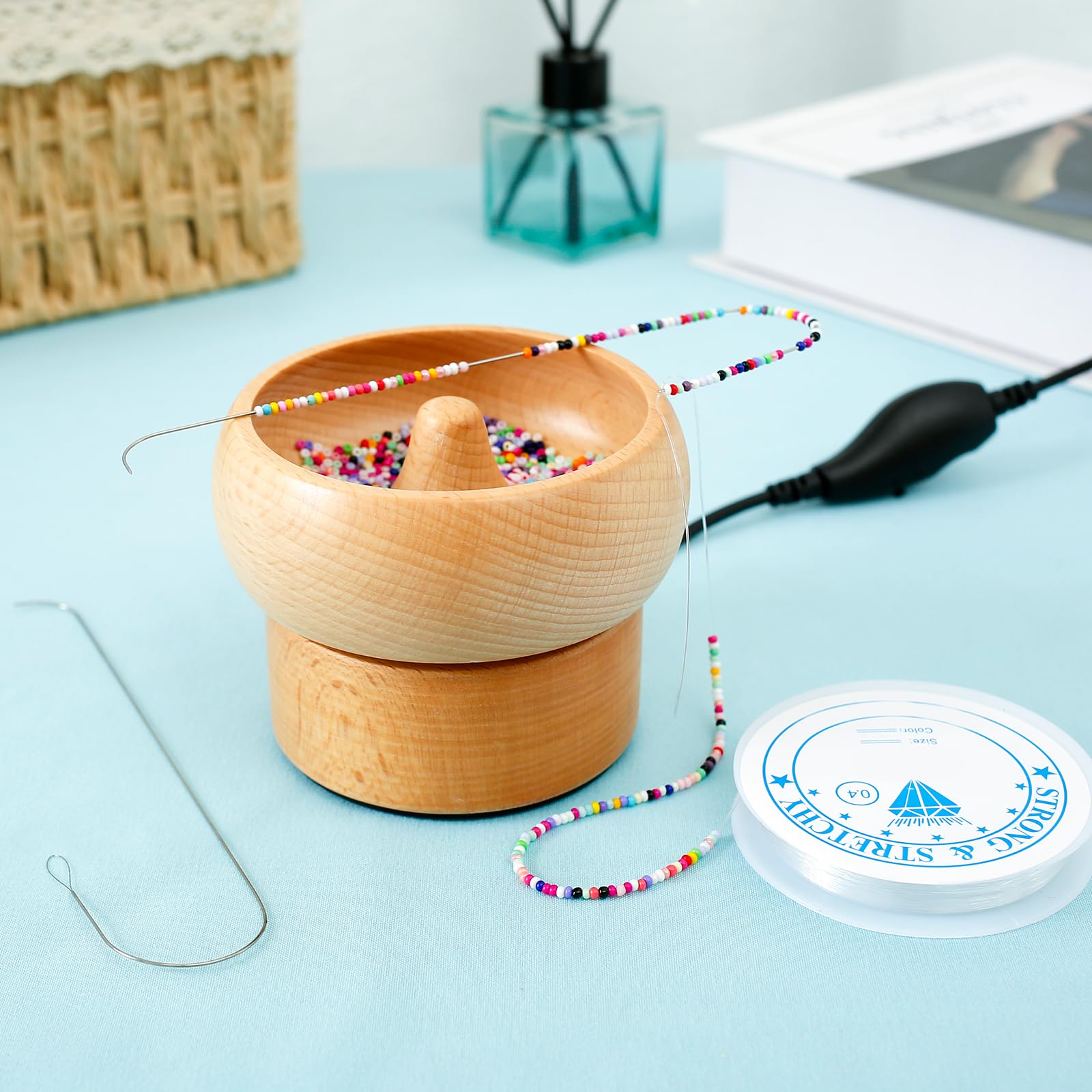 Spinner eléctrico de cuentas de madera alimentado por USB, kit de cuenco giratorio de velocidad y dirección ajustable con 2 agujas de cuentas, 2000 cuentas para pulseras, fabricación de joyas