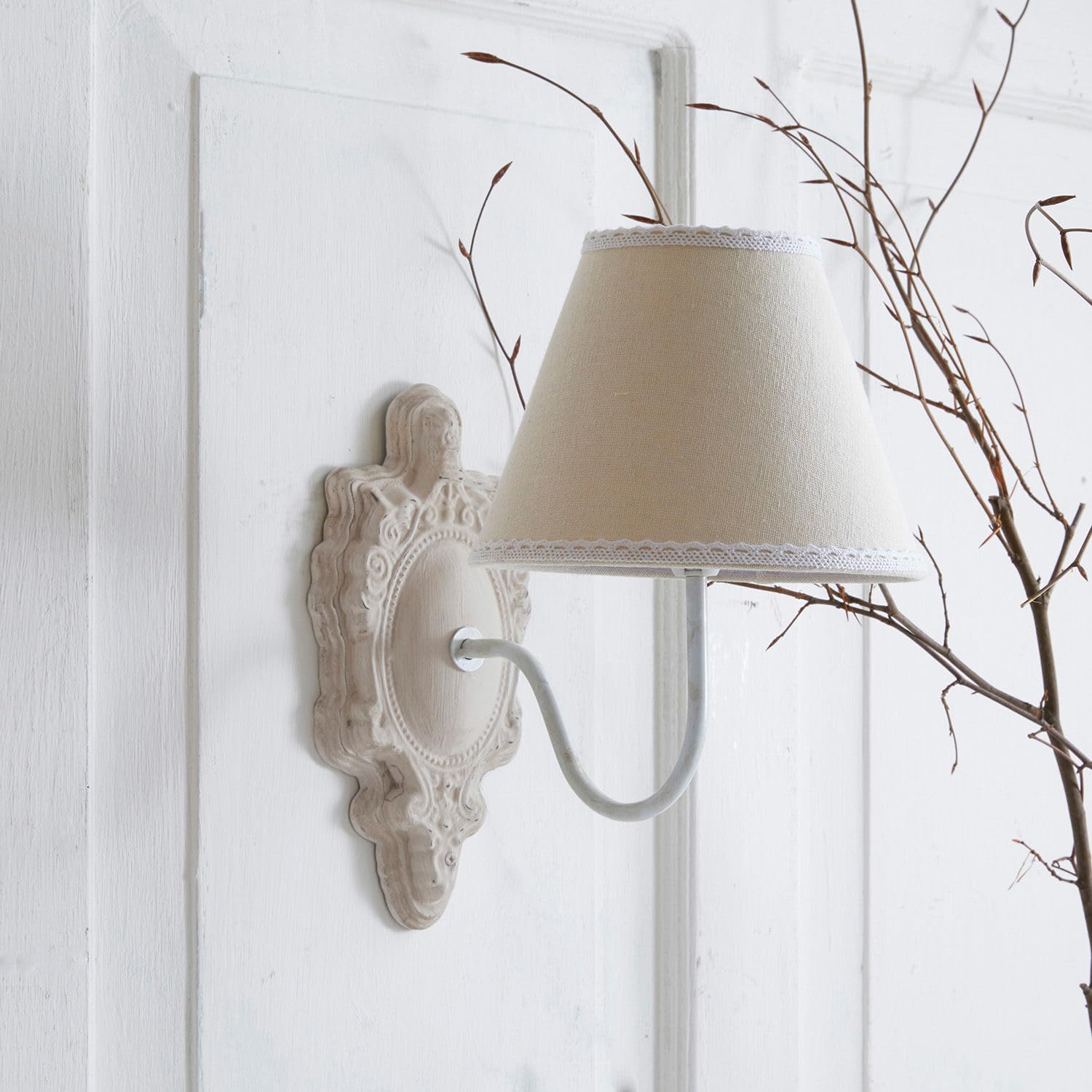 LOBERON Wandlampe Ascoux, aufwendiges Wand-Ornament, Wandleuchte im Shabby-Chic, Nostalgie-Charme, Wohnzimmerlampe, Eisen, Leinen, MDF, antikbeige
