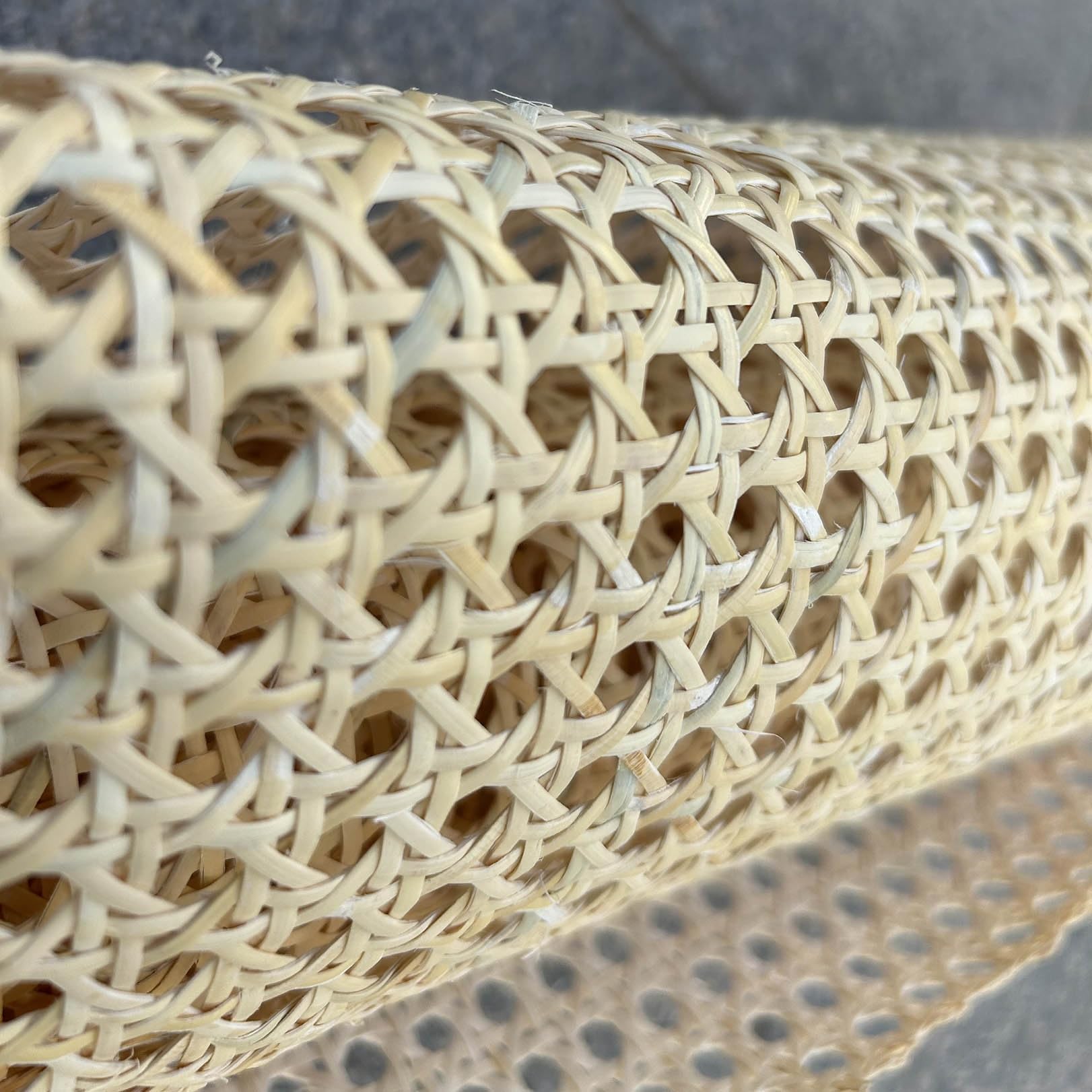 Rollo de Malla Tejida de ratán Natural: lámina de Malla Hexagonal Tejida para proyectos de Bricolaje de Piel y decoración del hogar (45 x 100 cm). Ideal para Manualidades, tapicería y proyec