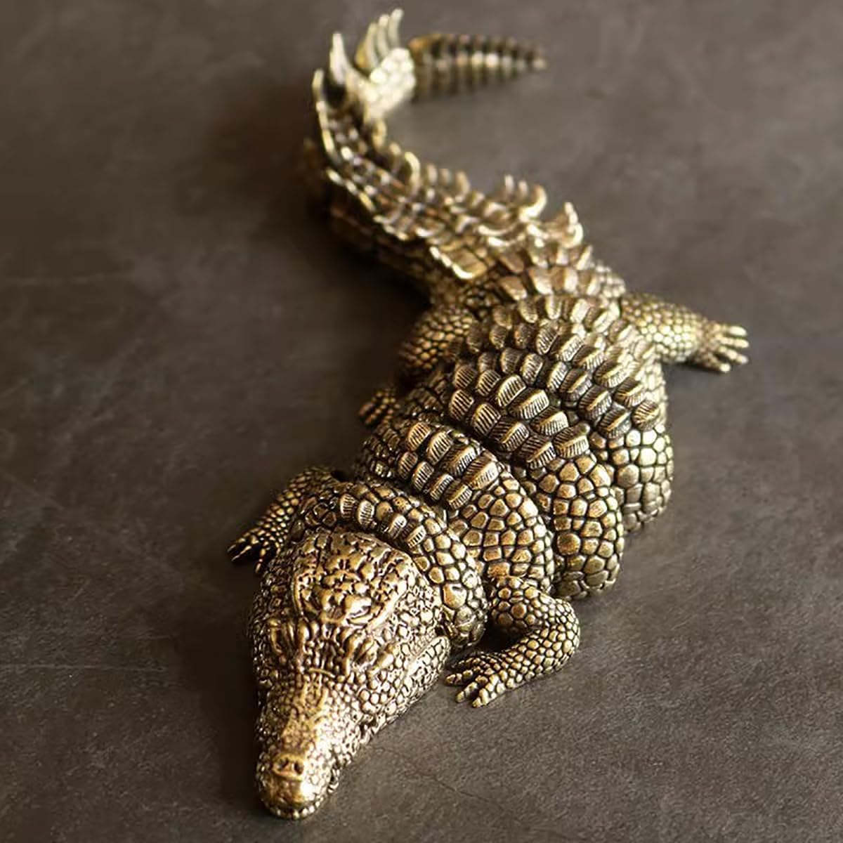 SW915 Flexibility to Change Shape Crocodile Statue Brass Decor.Home Office Desk Decoration
