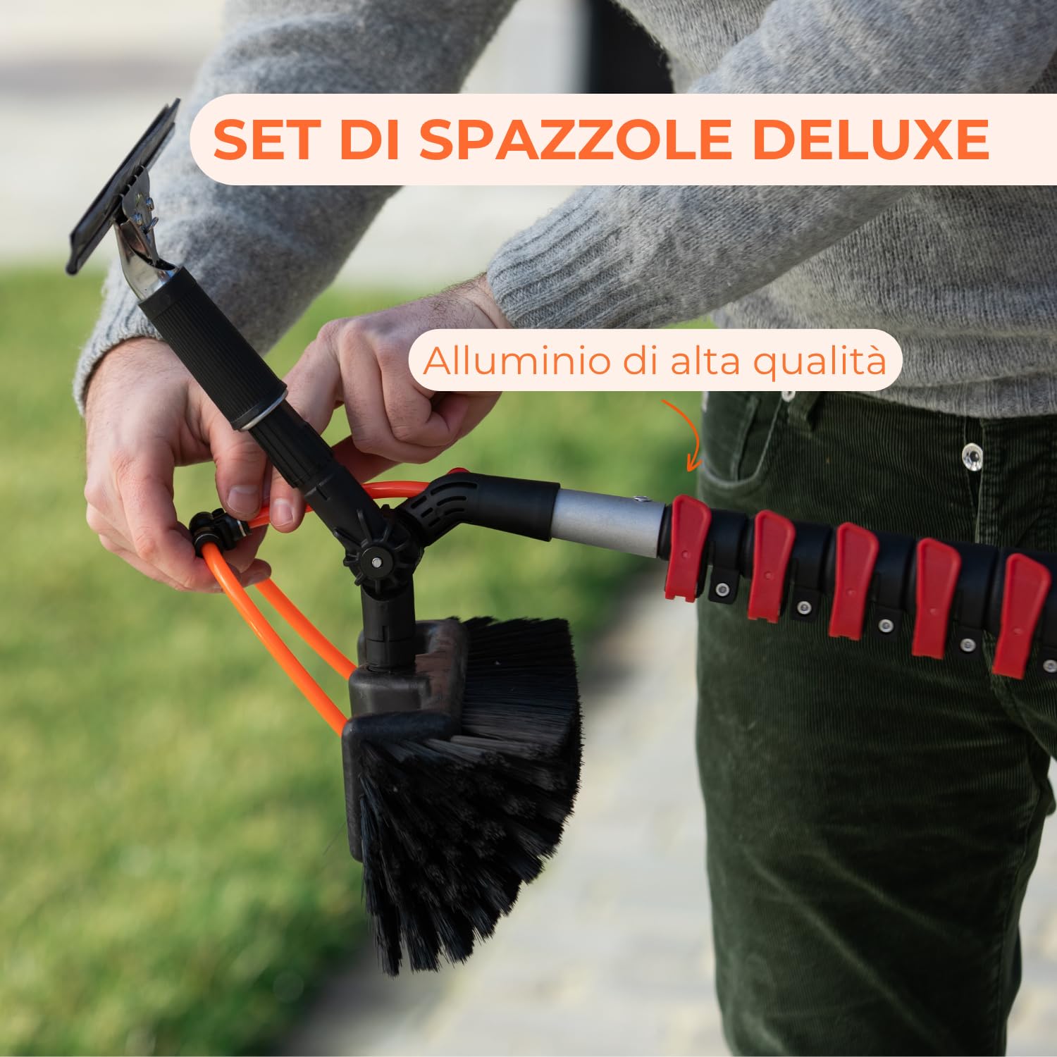 aquascopic Asta telescopica 2 in 1 con spazzola a 5 superfici e lavavetri, lavavetri, regolabile in lunghezza, 7,2 m, pulitore per finestre per pannelli solari, tubo interno dell'acqua