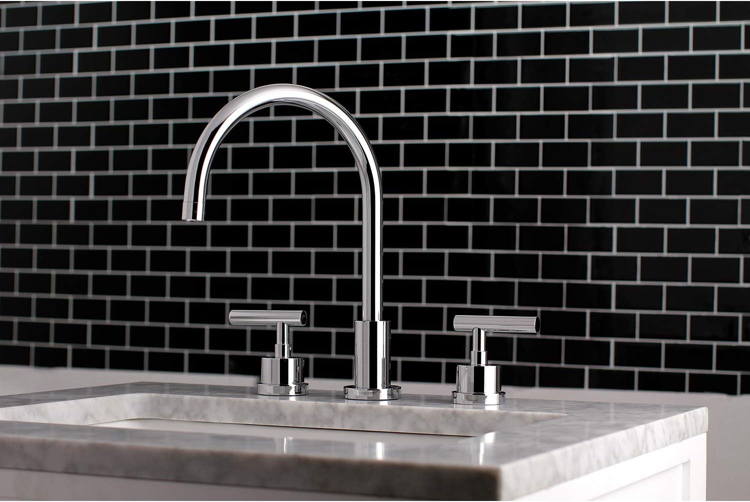 Kingston Brass KS8921CML 8 in. Widespread Bathroom Faucet, Polished Chrome