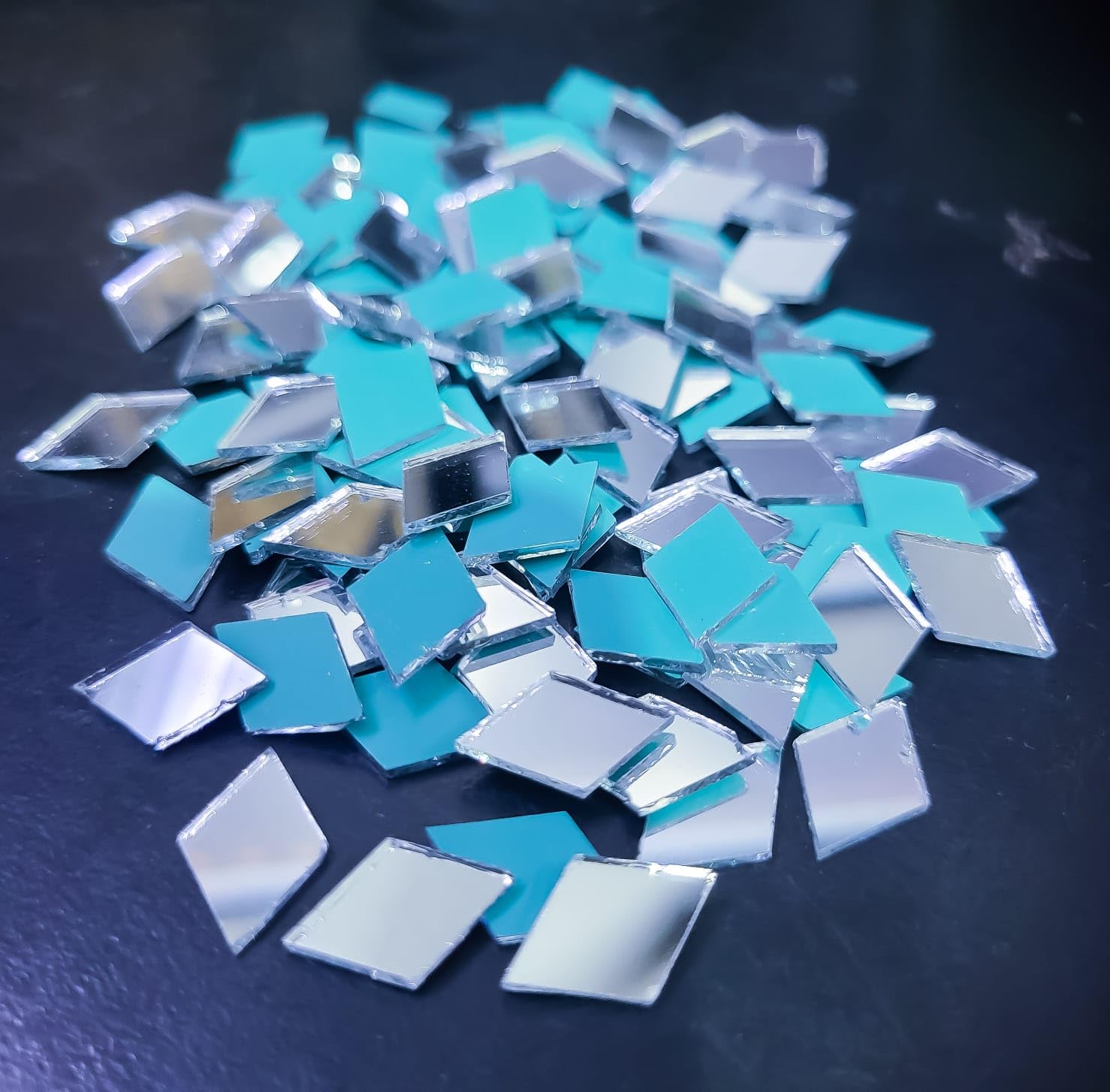 VISHV Art Gallery New Fancy Mirror Kit for Lippan Art Project Also Use Jewellery Making All Craft Work (Pack of 800 Pieces, Kaju Katri Shape) + 5 Pieces Round Mirror 2 inch+ Free 2 Pcs Glue Cone