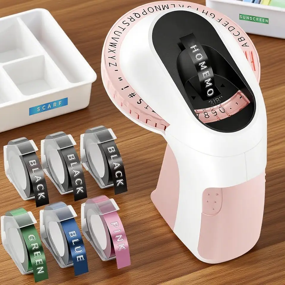 Máquina de etiquetas em relevo com fitas, 3D Classic Embosser, E975 Vintage Nostalgia Impressora Manual com 6 rolos de etiquetas de 9 mm x 3 m para casa, escritório e artesanato DIY, branco e rosa