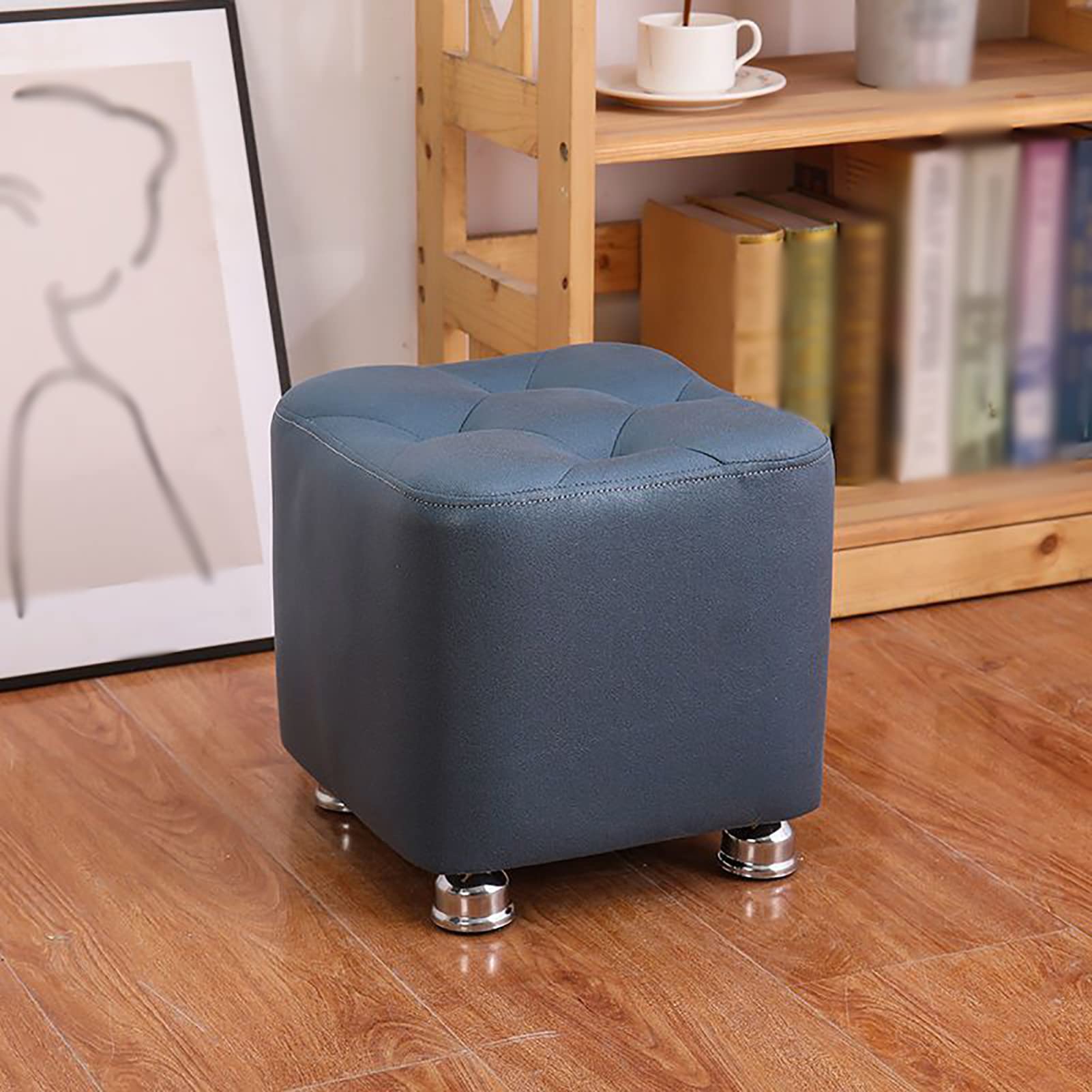 Tabouret repose-pieds pour canapé afin de soulager les jambes lourdes au salon