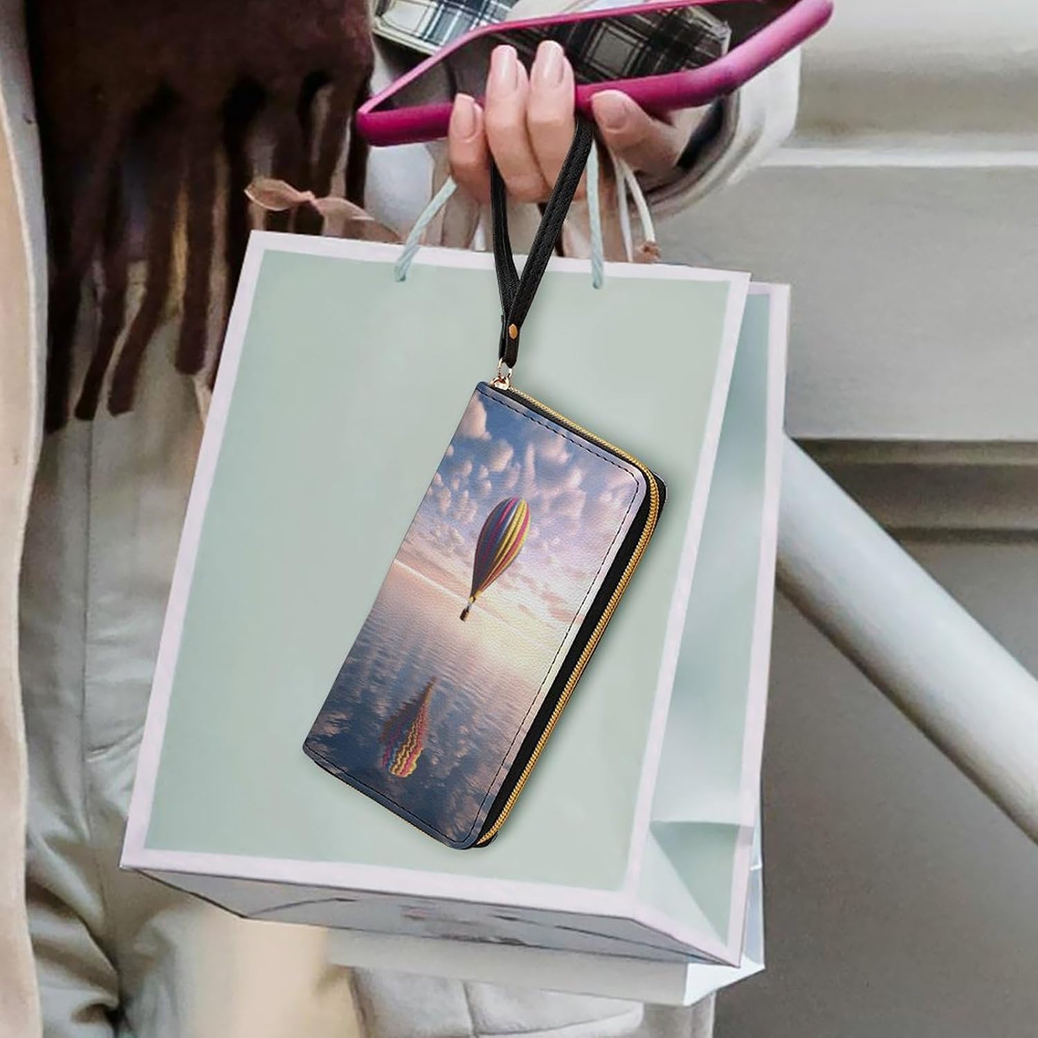 Women Leather Wallet Hot Air Balloon Over The Sea Small Wallet Multi Mini Card Holder Organizer Ladies Wristlet with Card Slots ID Window Zipper Coin Purse