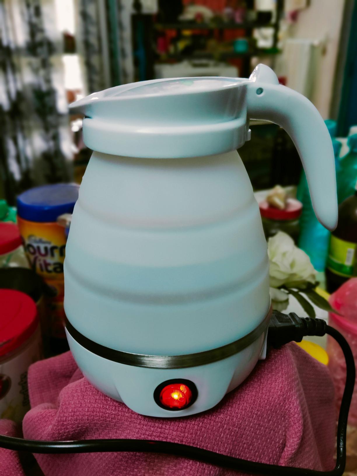 Gourmia GK320 Travel Foldable Electric Kettle Dual Voltage Food