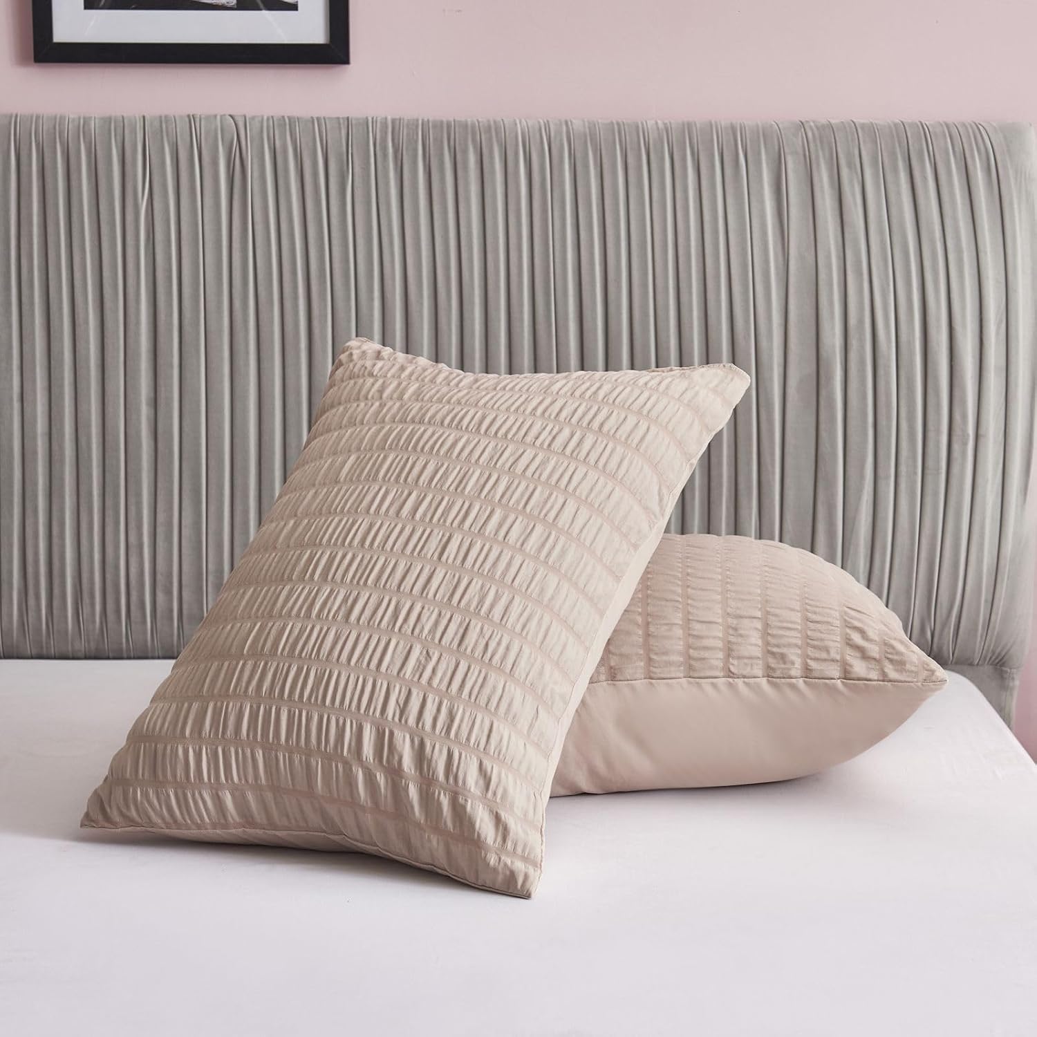 Freyamy Seersucker Cushion Cover 40 x 80 cm Set of 2 Khaki Embossed Stripes Textured Chic Pillowcase Brushed Microfibre Soft Cushion Cover Comfortable Cushion Cover with Zip Khaki Pillowcase: 40 x 80 cm x 2