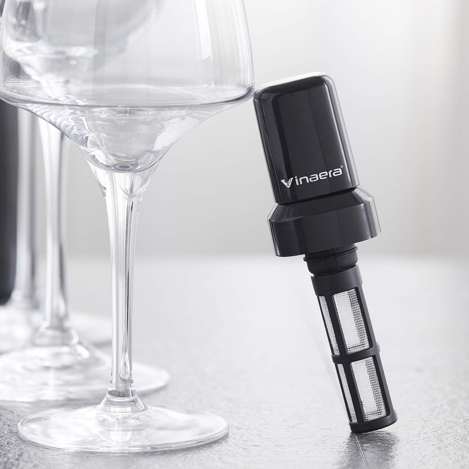 Filter-Wise | package solution combining Sediment Filter, Wine Pourer, Stopper | INQ+