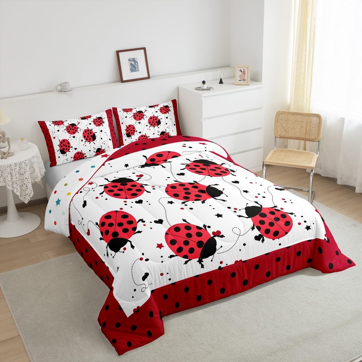Red Ladybug Comforter Set Twin Size Cartoon Ladybugs Bedding Set for Kids Child,Cute Ladybird Reptile Duvet Insert Beetles Bugs Pattern Bed Quilt Chic Nature Art Lady Beetle Wild Animal Room Decor