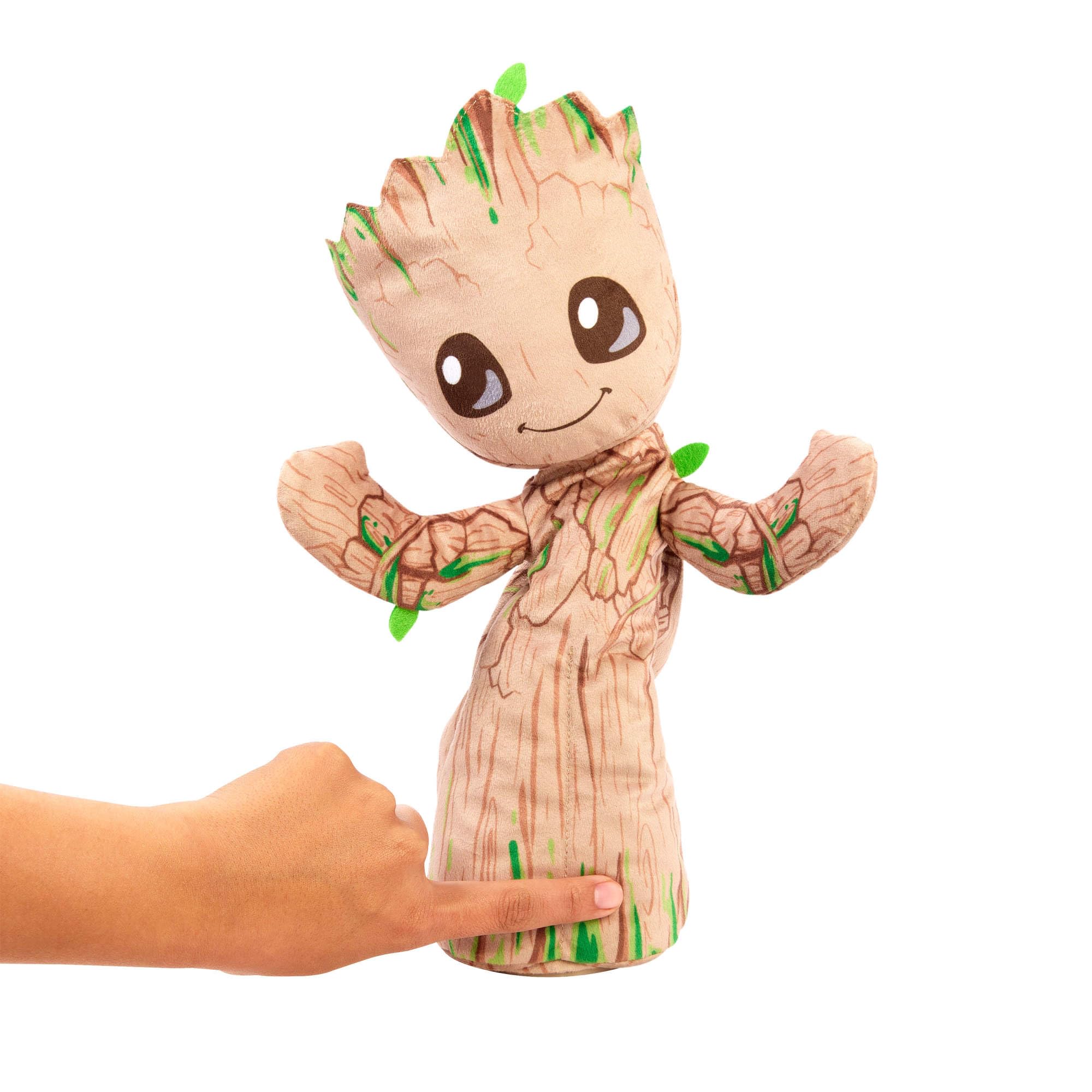 Mattel Marvel Plüschfigur, Tanzender Groot, englischsprachiges Kuscheltier, ca. 33 cm groß mit Geräuschen, Sätzen, Musik und Tanzbewegungen, JDW97