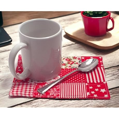 Classic Red and White Floral Mug Rug: Embracing Rustic Charm in Your Home Decor