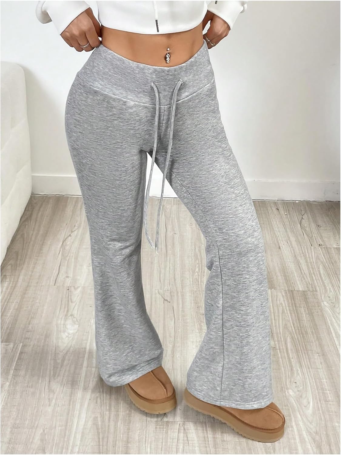 SHENHE Women's Y2K Flare Sweatpants Low Rise Drawstring Sweats Casual Workout Gym Pants - Image 4