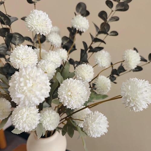 Miniatura 6 de RyddeligHome Flor Kiku sintética blanca  10 tallos y 18 tallos de eucalipto (2 ramas), pequeñas mini flores de crisantemo, bolas de pompones