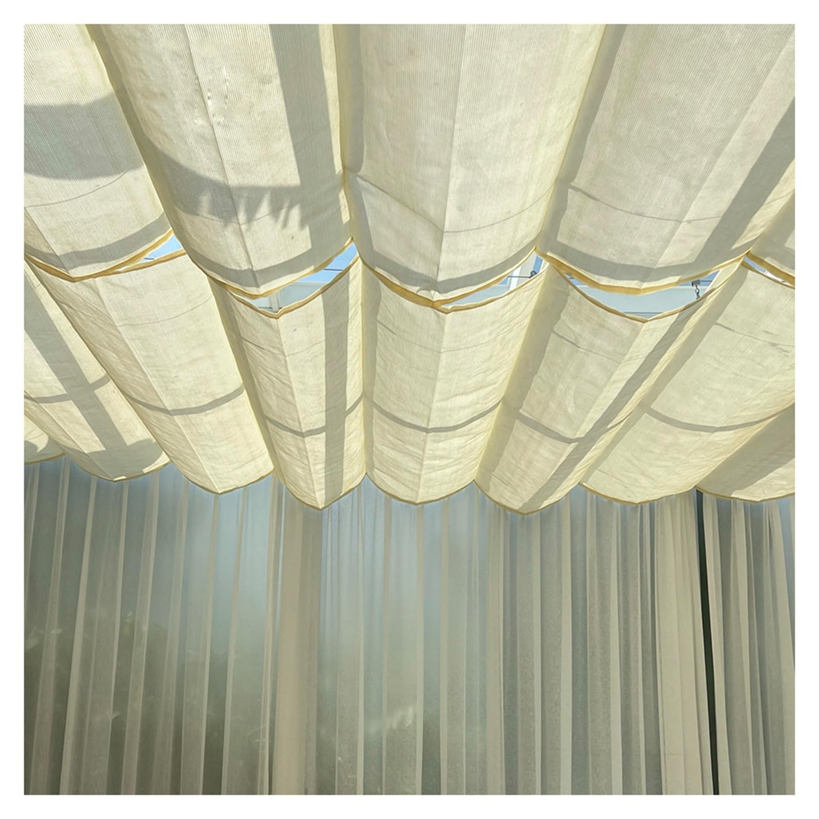 Voile d'ombrage rétractable imperméable sur mesure pour terrasse