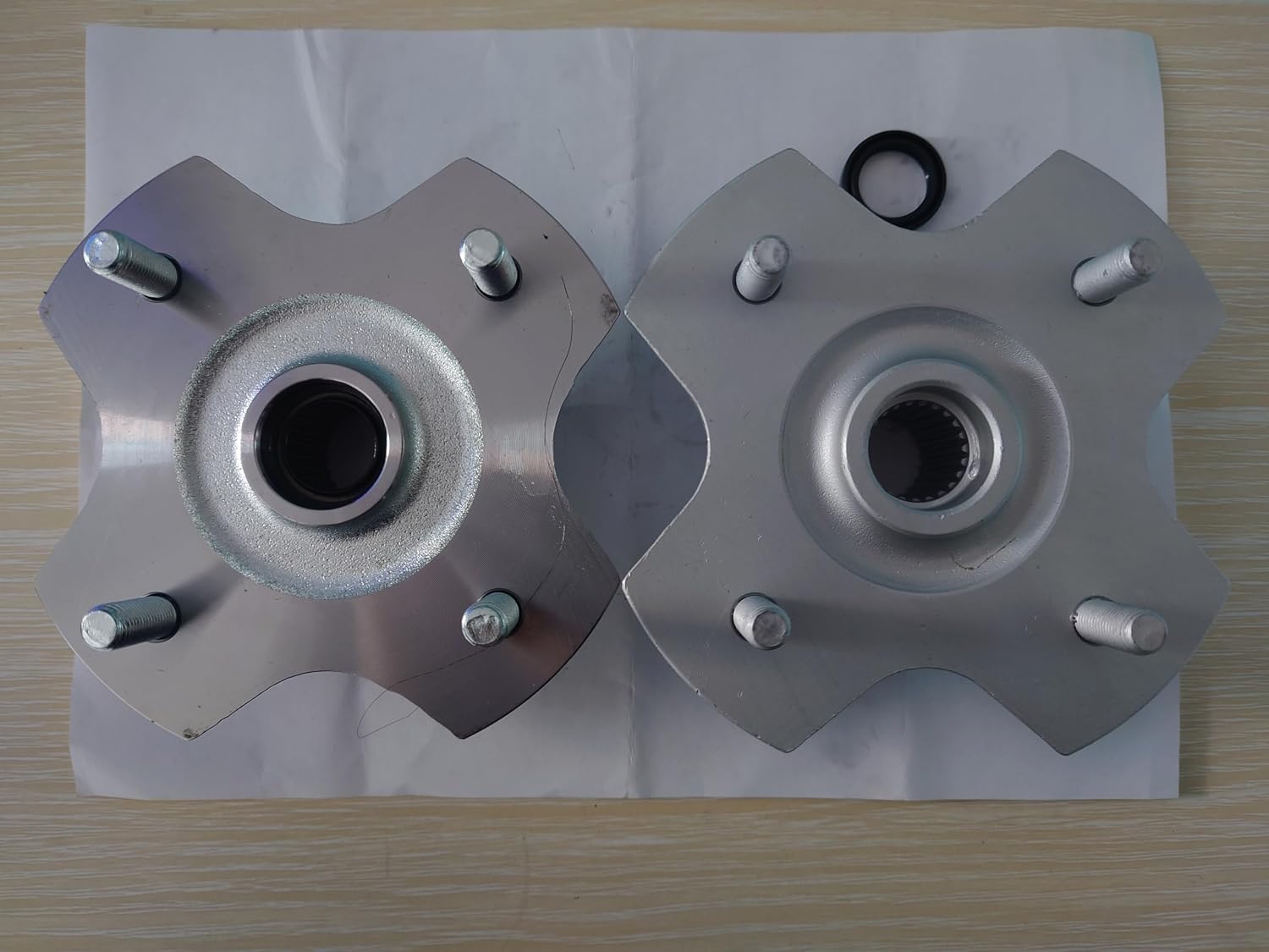 Rear Axle Left & Right Wheel Hubs 42620-HP0-A00 42610-HP0-A00 Replacement for Honda Foreman 400 TRX400 Foreman Rubicon 500 TRX500 Rancher 350 TRX350 400 ATVs