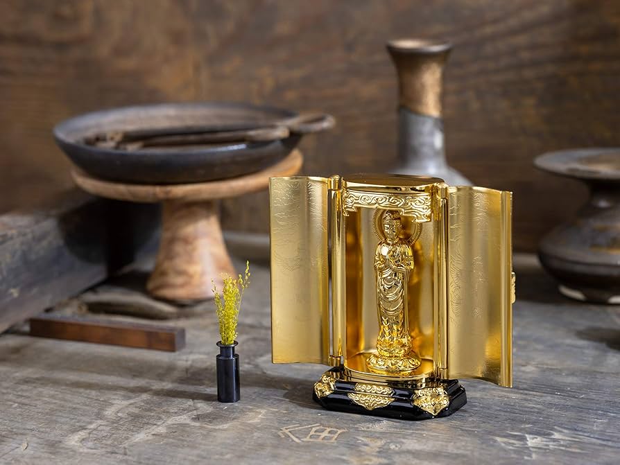 【フォロー割・新品】 厨子付き聖観音菩薩　合金製金メッキ　総高さ約9.5㎝ セール最終日・新品】 厨子付き聖観音菩薩 合金製金メッキ 総高