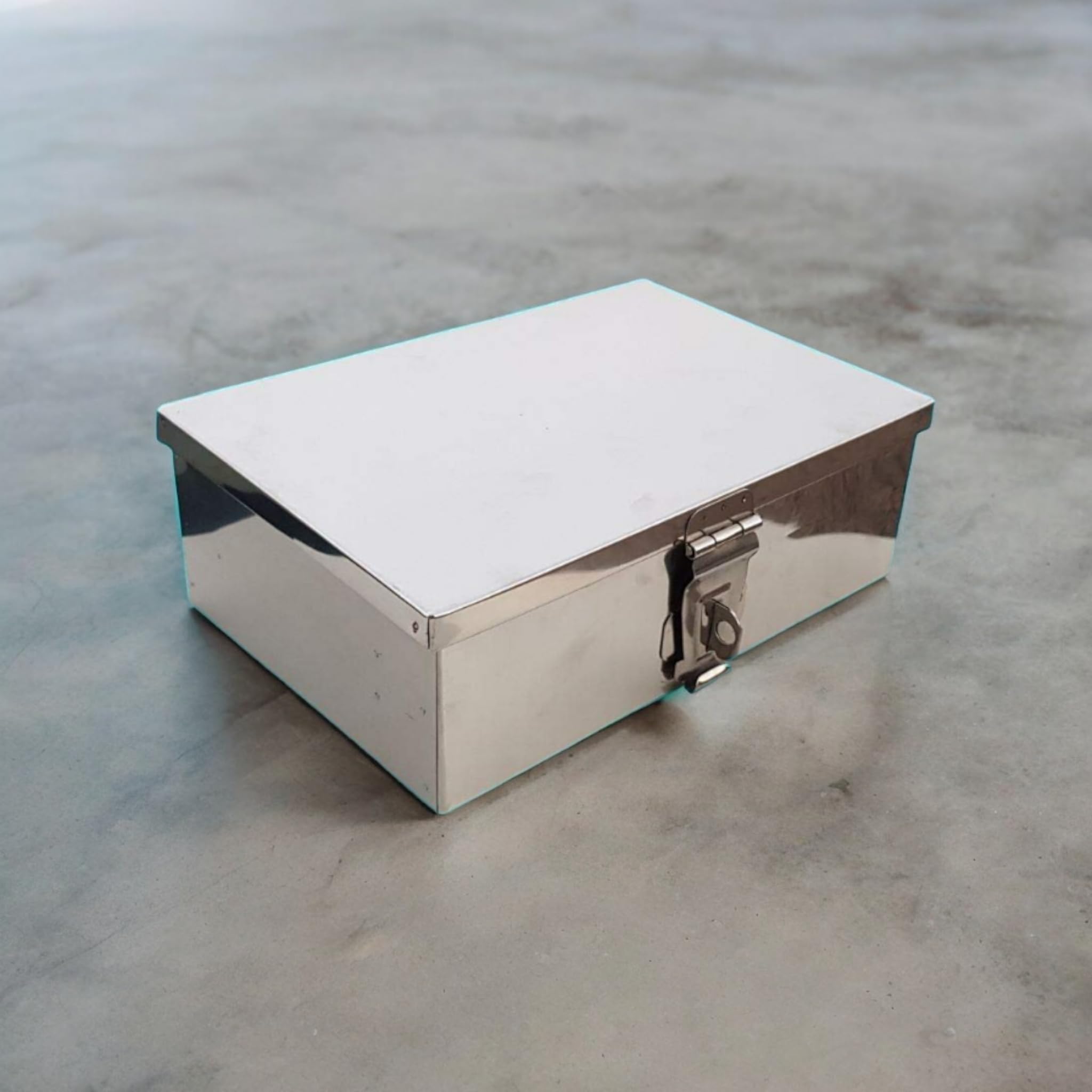 GenericStainless Steel Small Jewelry Box Bank Locker Safe Storage Cash Container (Silver, 7 x 4 x 2 inches)