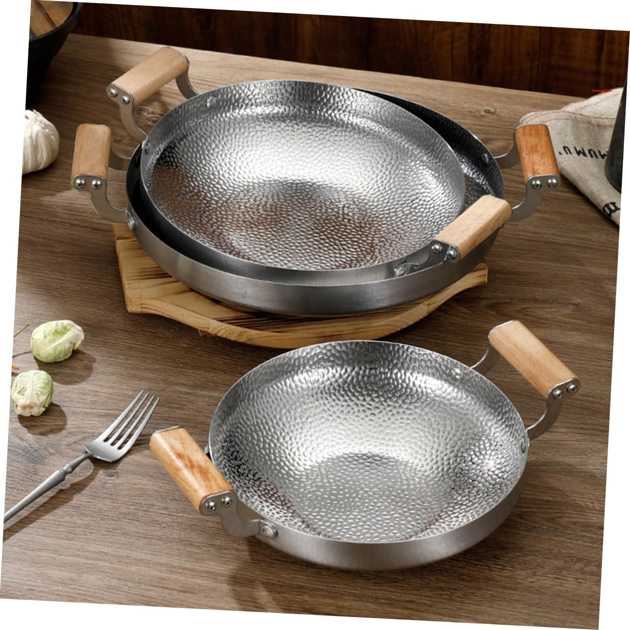 SHOWERORO Stainless Steel Cooking Pot with Handle for Seafood Hot Pot Compact Design for Home and Restaurant Use Easy to Clean and Convenient