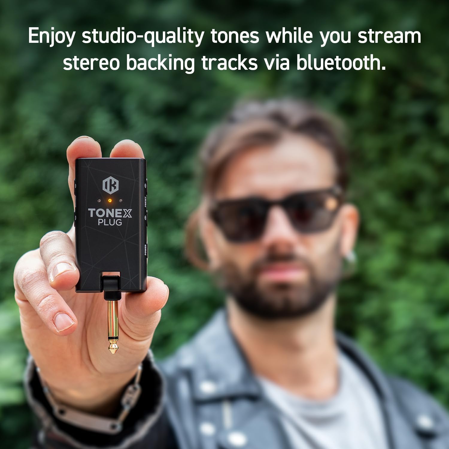 IK Multimedia Tonex Plug: Amplificatore portatile per cuffie per chitarra e basso alimentato da AI con oltre 40.000 modelli di tono, interfaccia audio USB-C, streaming Bluetooth e strumento di pratica