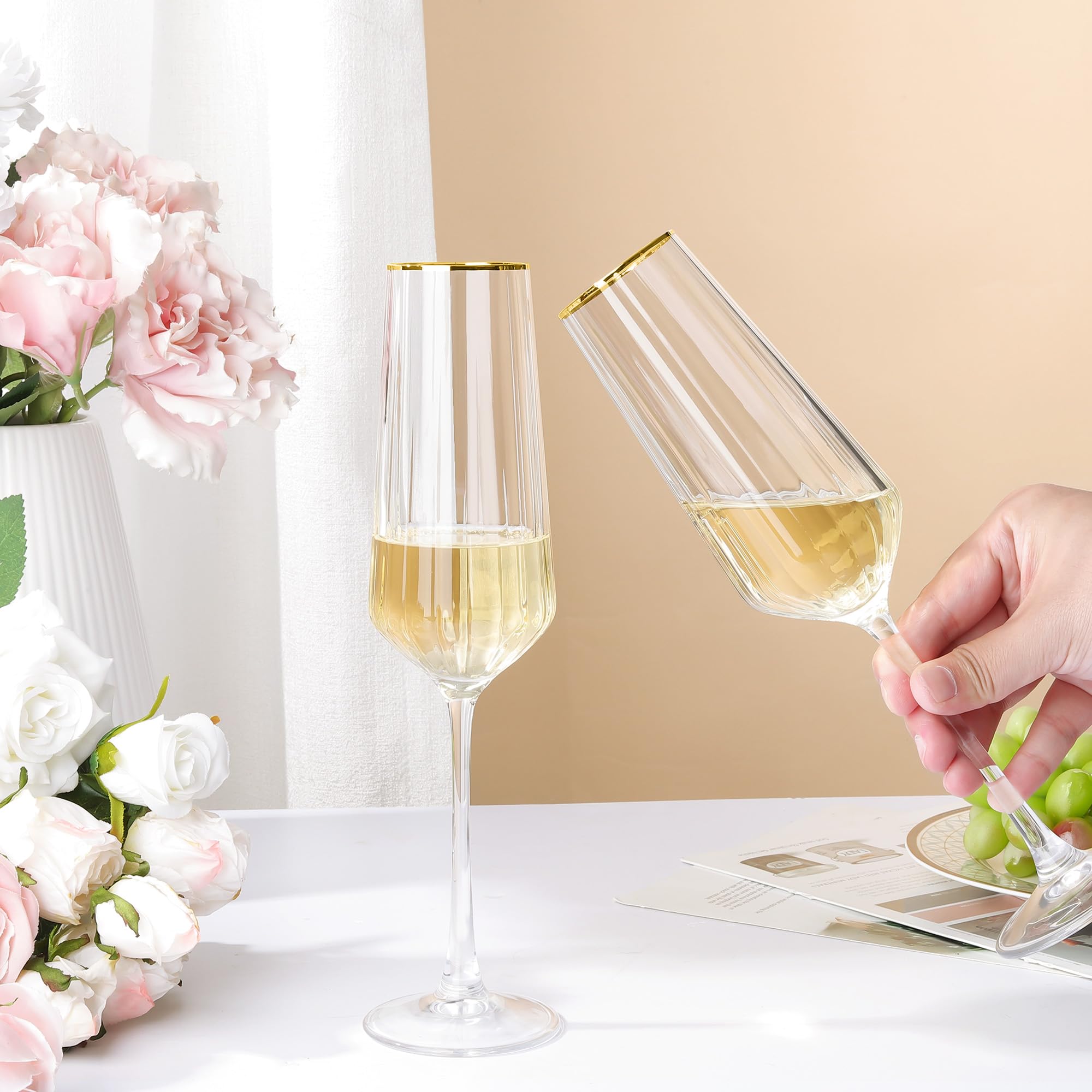 Joeyan 270ml Flute Champagne Verre Élégantes avec Bord Doré,Lot de 2 Coupe à Vin Rayés,Soufflé à la Main,Transparent Verre a Pied Cristal pour Noël Fêtes Mariages anniversaire,Passe au lave-vaisselle