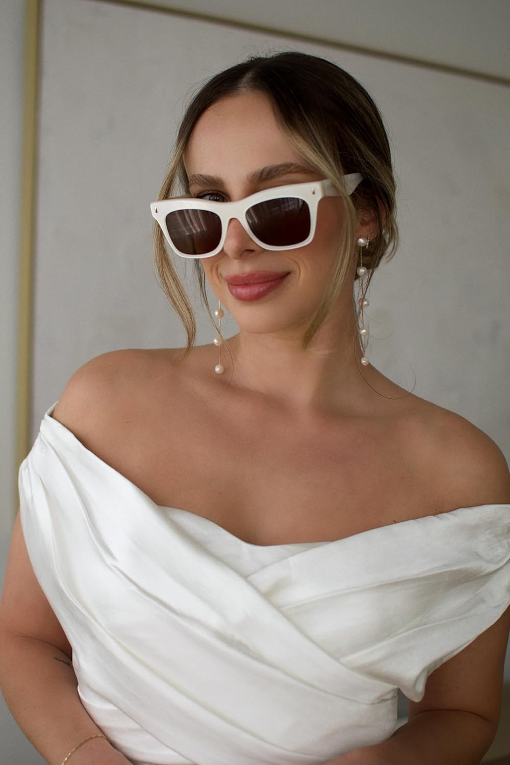 DIFF Bradley Designer Oversized Rectangular Sunglasses for Women and Men | Fashionable & Trendy Style | 100% UV Protection - Image 4