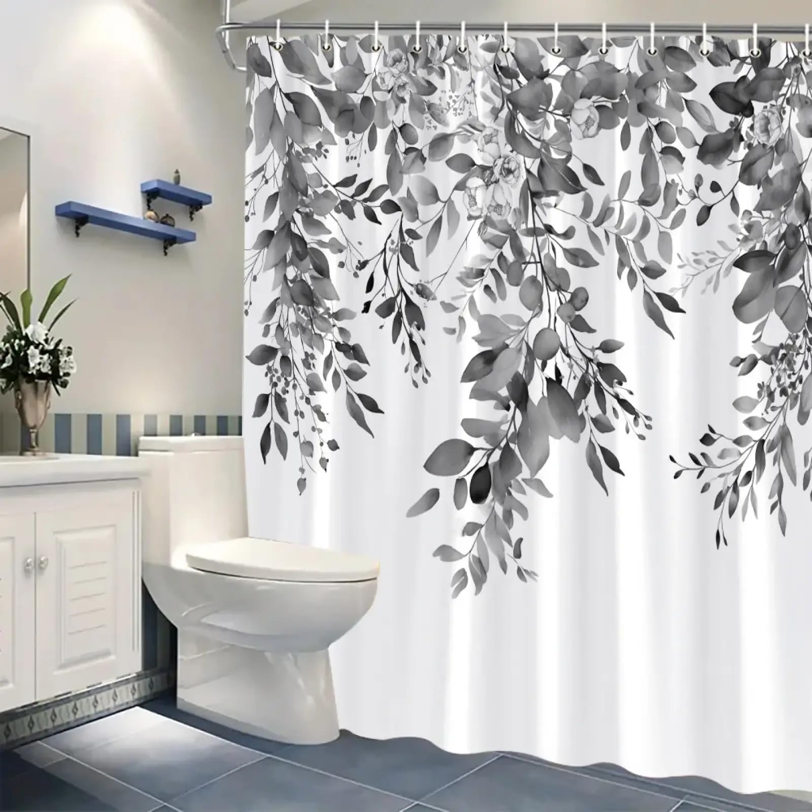 Rideau de douche botanique pour créer une ambiance spa nature