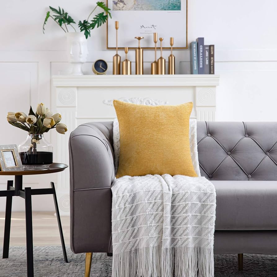 What Color Throw Pillows For A Blue Couch? (13 Elegant Combinations