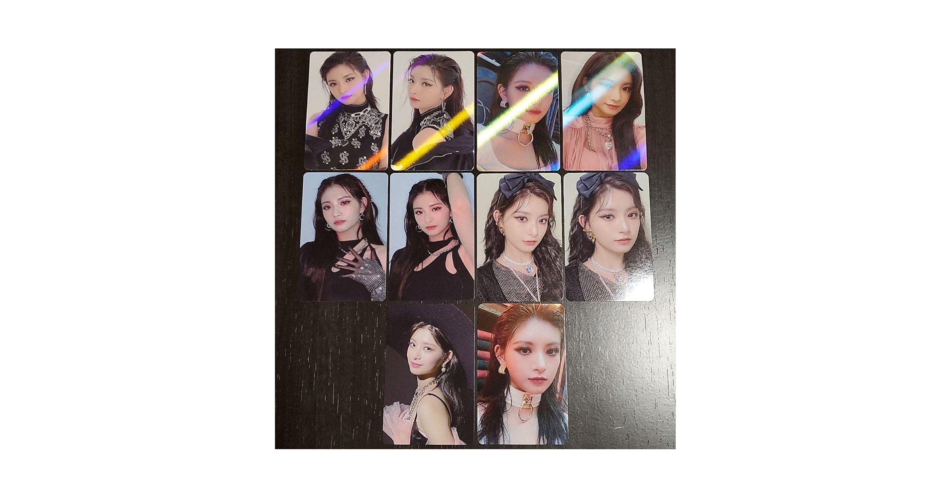 EVERGLOW イロン　公式トレカ　タワレコ特典 Amazon.co.jp: EVERGLOW イロン RETURN OF THE GIRL トレカ 全種