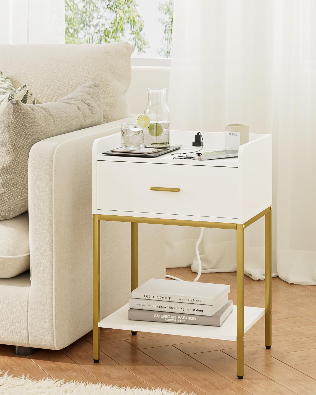 HEYZOEY Table de chevet avec prise de courant, table de chevet à 3 niveaux, blanche, avec tiroir et étagère, petite table d'appoint pour chambre à coucher, salon, blanche