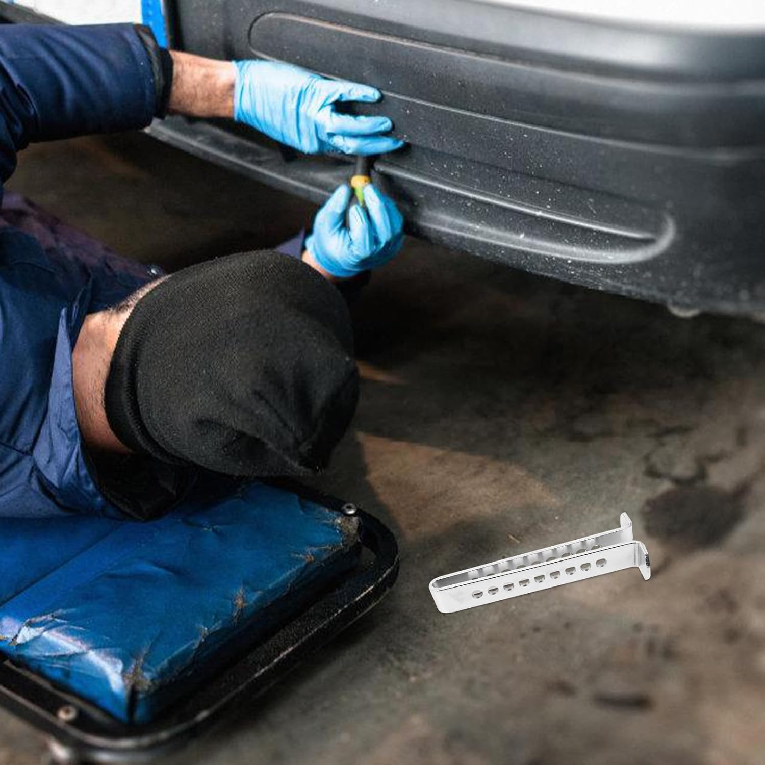 Car Clutch Lock and Brake Pedal Lock with 3 Keys Adjustable Telescopic Auto Security Anti-Theft Device for Vehicle Protection