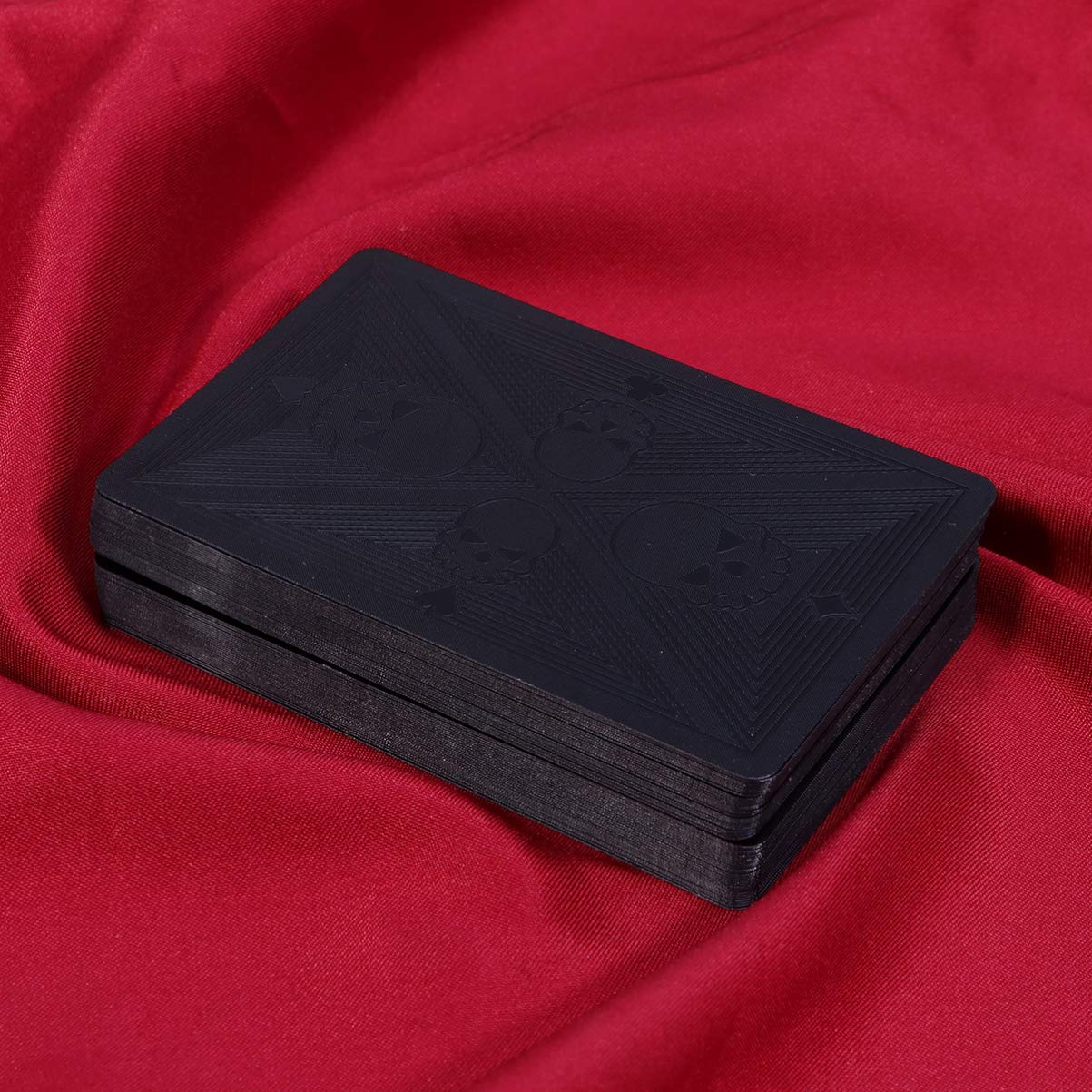 Toyvian 3pezzi Carte Poker Nere Con Design Creativo Per Gioco Da Tavolo Casa e Ufficio Stile Teschio Massima Privacy e Resistenza Per Feste e Riunioni Familiari