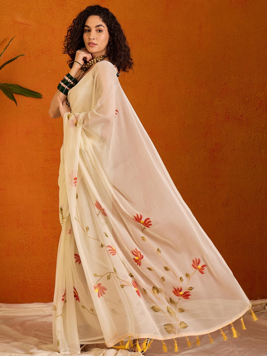 SAREE MALL Women's Off White Chiffon Botanical Printed Saree With Unstitched Blouse Piece (PAINTING102_SU) 2