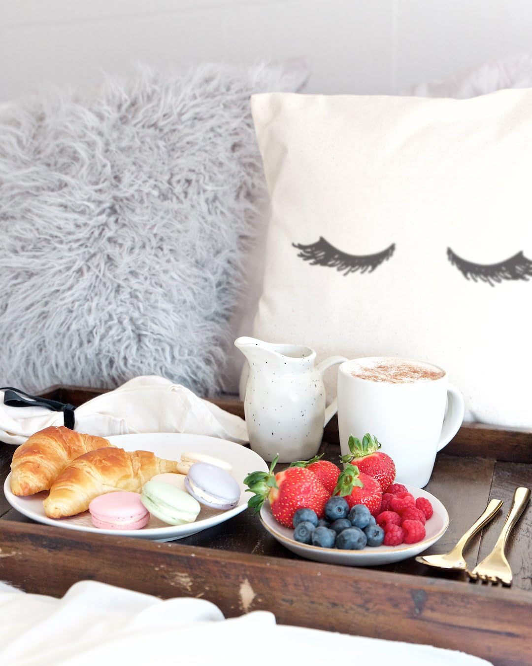 16'' Square Cotton Canvas Closed Eye Lashes Throw Pillow Cover