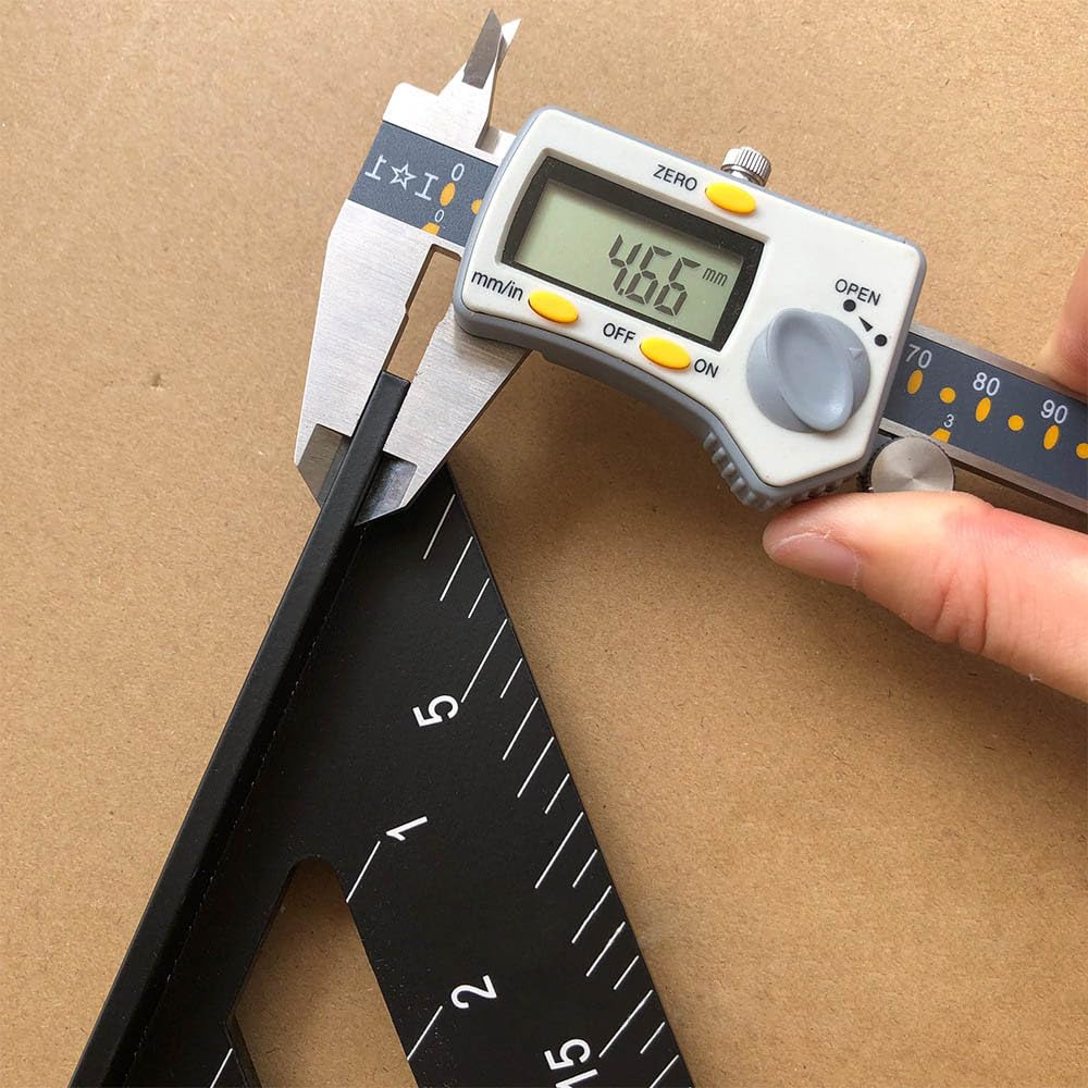 Equerre de charpentier 180MM Règle triangulaire en aluminium, Rapporteur multifonctionnel avec angle de 90 degrés, Noir