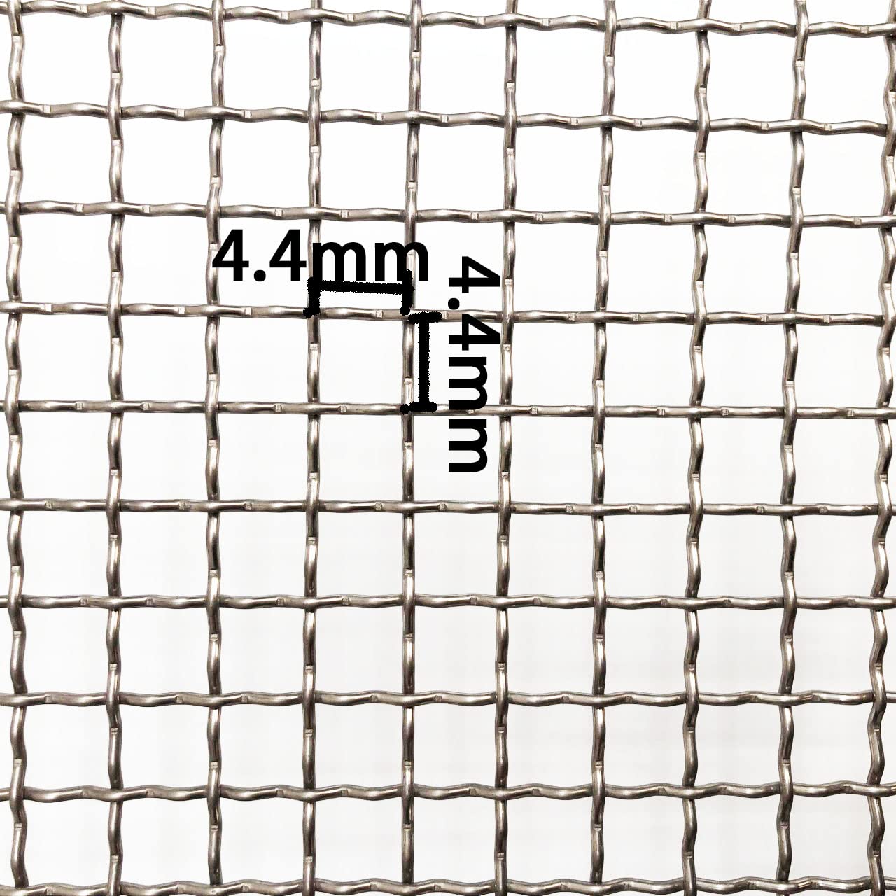 Close-up of 304 stainless steel woven wire mesh showing 4.4mm aperture