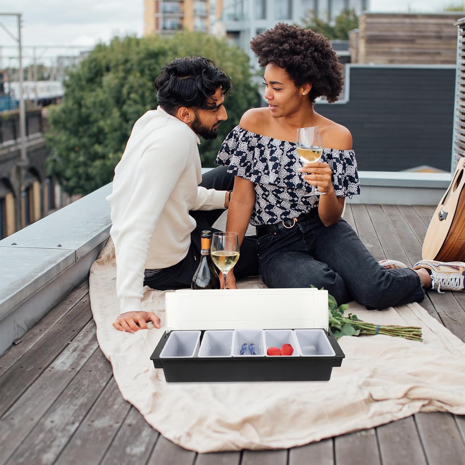 Divided Snack Tray Plastic Fruit Container 5-compartment Food Storage Box Household Candy and Dried Fruit Organizer for Kitchen and Bar Use