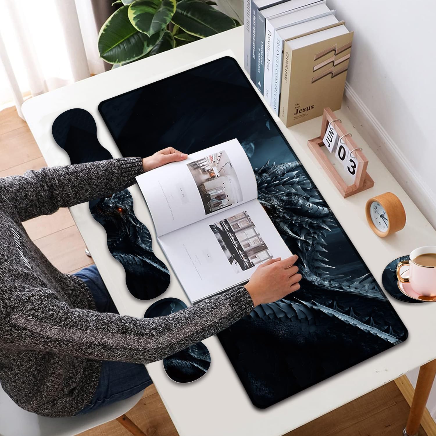 4 in 1 Mouse Pad Combo, Large Gaming Mouse Pad + Keyboard Wrist Support + Mouse Wrist Rest + Coaster, Table Pad 31.5 "x 11.8" with Memory Foam Ergonomic Wrist Pad Set, Cool Dark Dragon