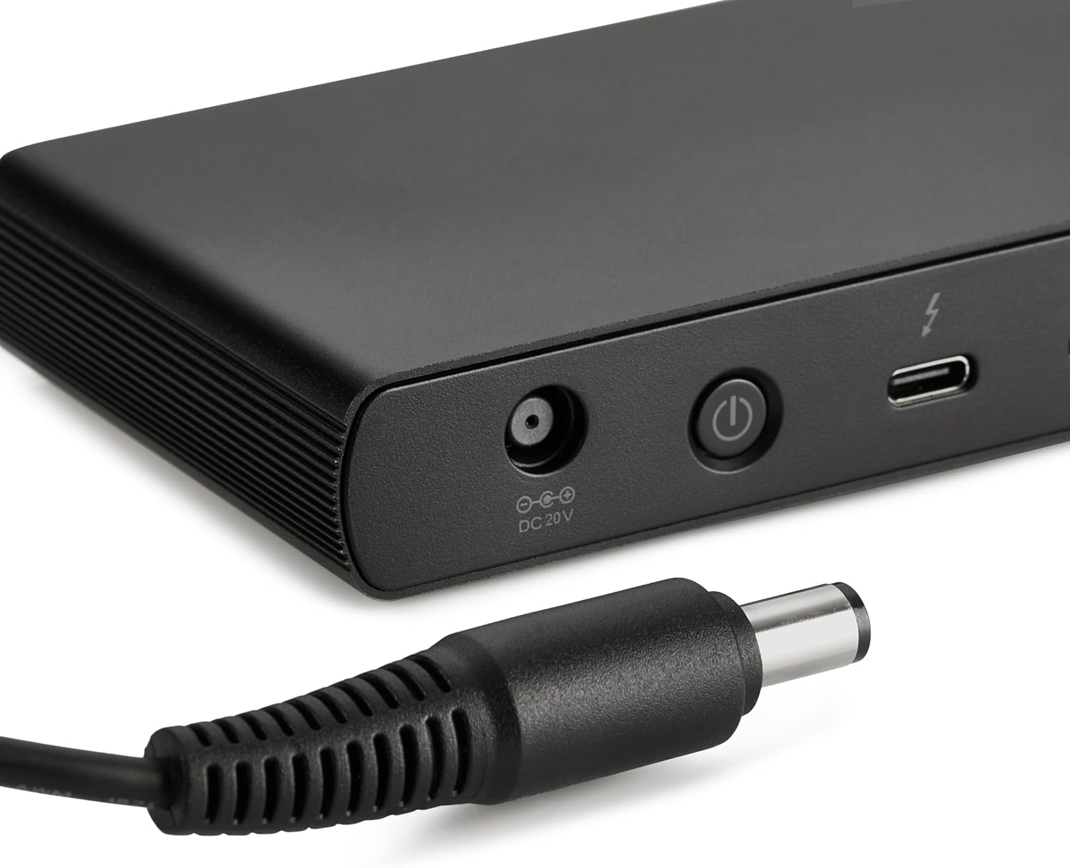 Eduze view of the DC power input port on the Amazon Basics docking station.