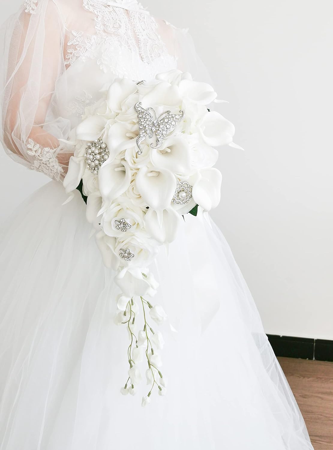 Abbie Home White Calla Lily and Rose Cascading Bride Bouquet Waterfall Wedding Flower - Lily Rhinestone Jewelry Brooches and Satin Ribbon Décor (White)