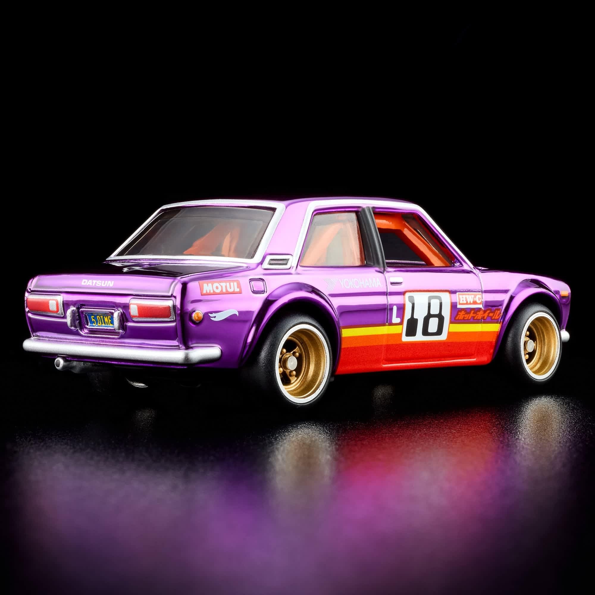 Hot Wheels RLC '71 Datsun 510, Spectraflame Purple, w skali 1:64, odlewany metalowy samochód z otwieraną maską, prawdziwe złote koła jeźdźców, ekskluzywna kolekcja