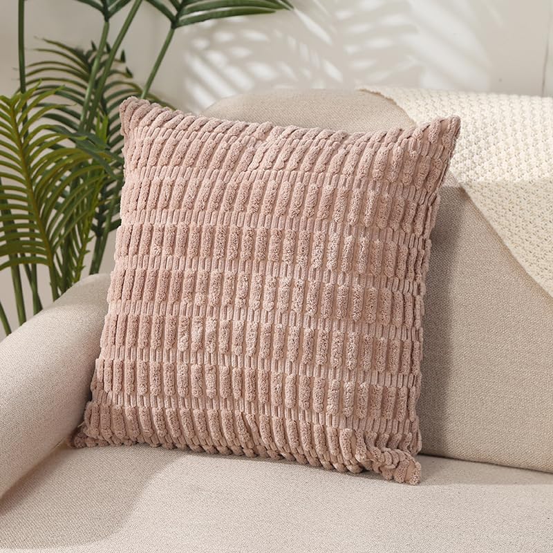 Coussin décoratif 39 aux finitions haut de gamme pour l'élégance de votre intérieur