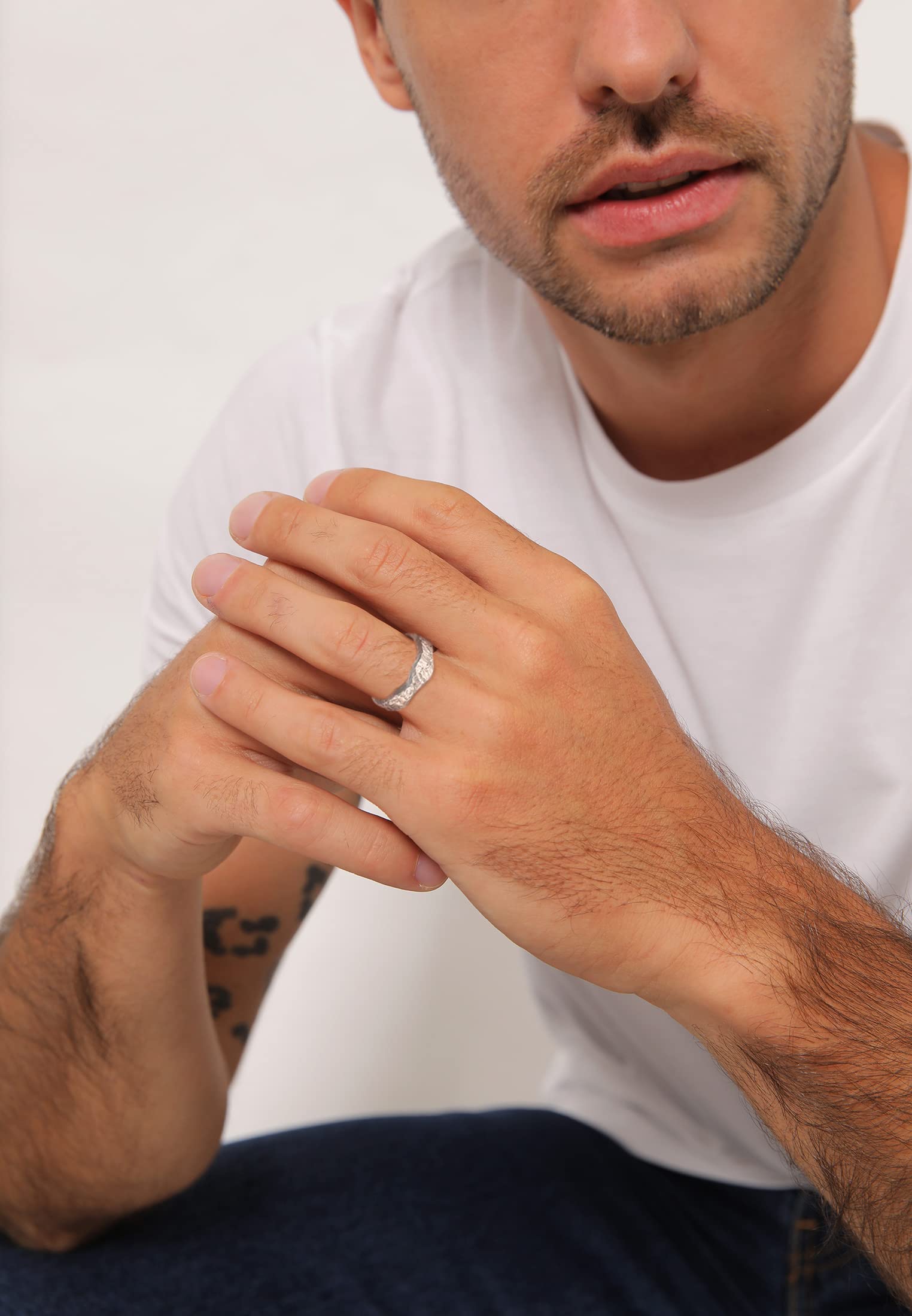 Kuzzoi Anello da uomo (5 mm) realizzato a mano, in argento sterling 925, fede nuziale, anello di fidanzamento, anello dell'amicizia, anello martellato, misura anello 60-66, 0607411422
