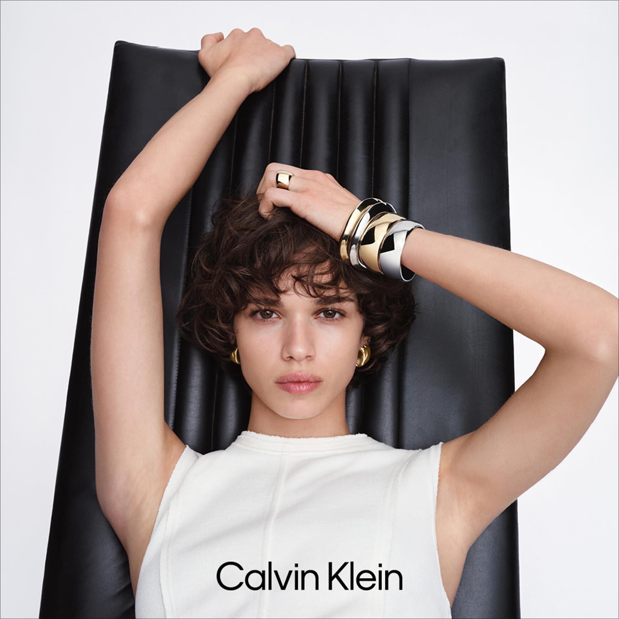 Calvin Klein Anillo para Mujer Colección MODERN PURITY en Acero Inoxidable con chapado ionico Oro Amarillo - 35000834E